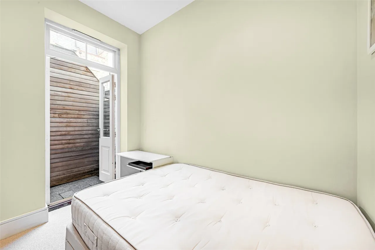 Fulham Palace Road, London, SW6, photo 7