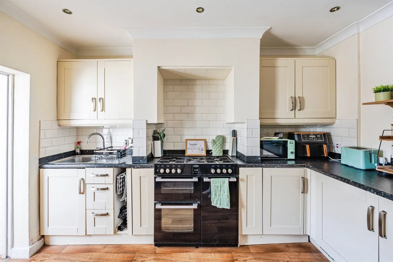 Seaside, Eastbourne, BN22, photo 6