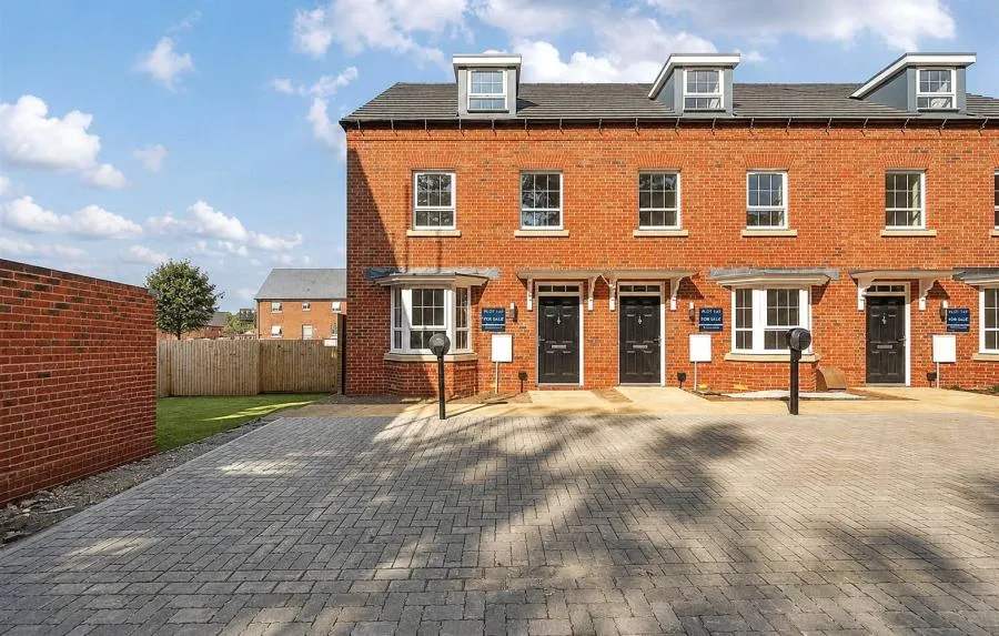 3 bed house to rent, Bugle Grove, RG40