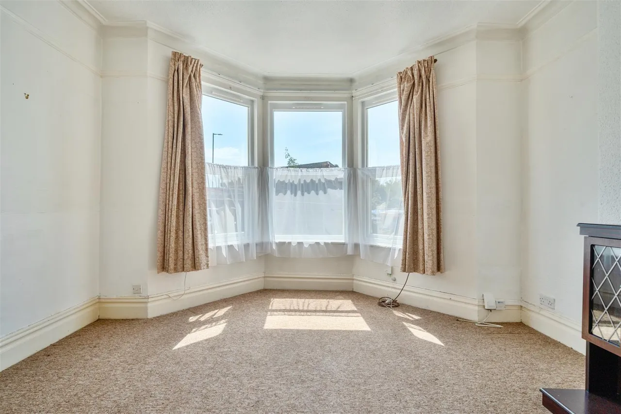 Hengrove Road, Knowle, BS4, photo 2