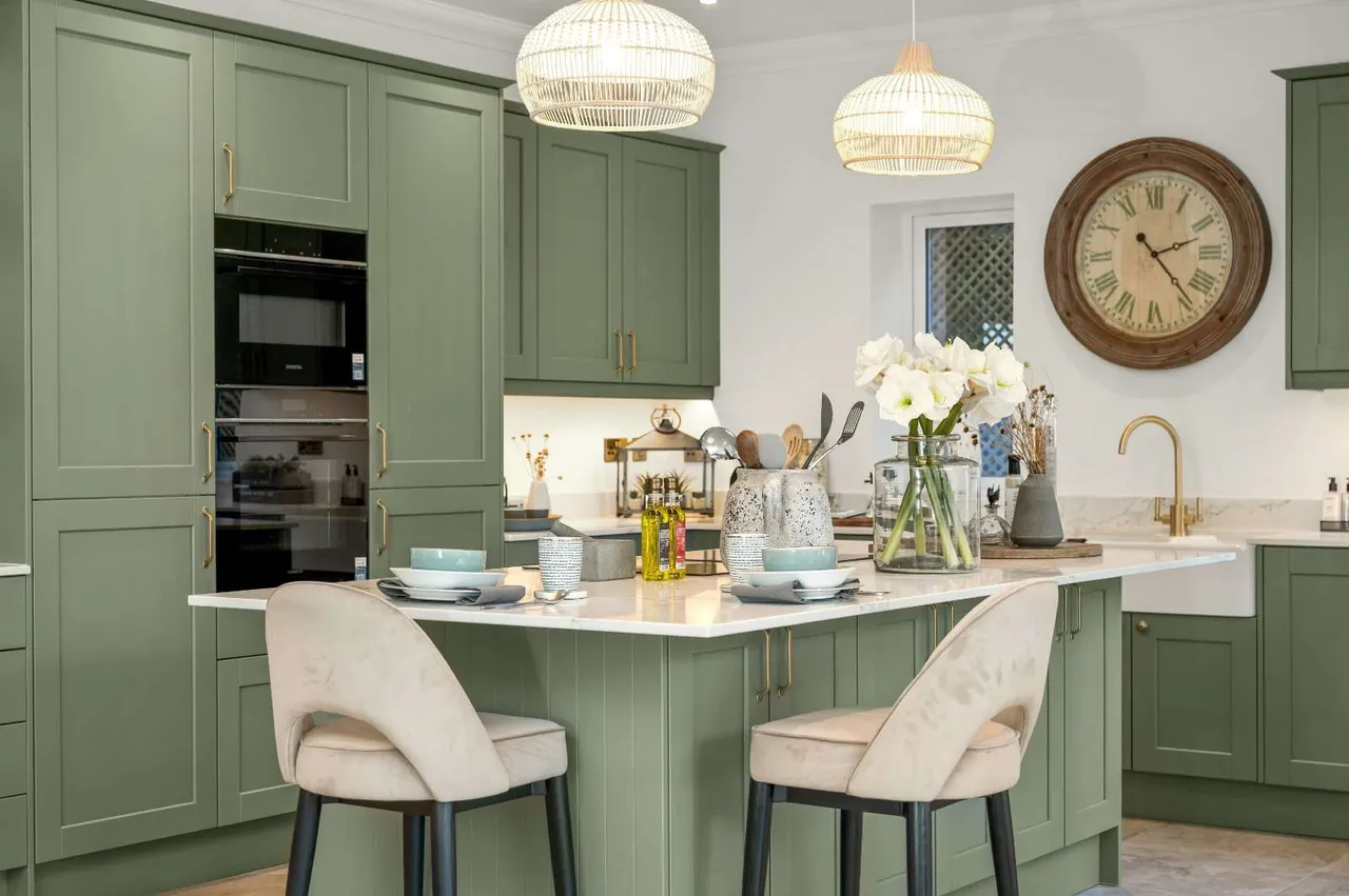 Grove Way, Esher, Surrey, KT10 8HN, photo 9