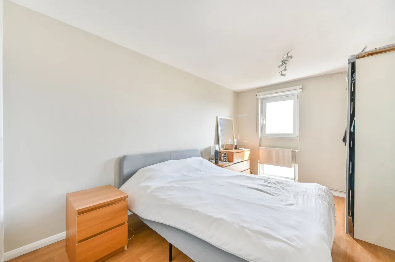 54 Lowerwood Court, 351 Westbourne Park Road, London, photo 3