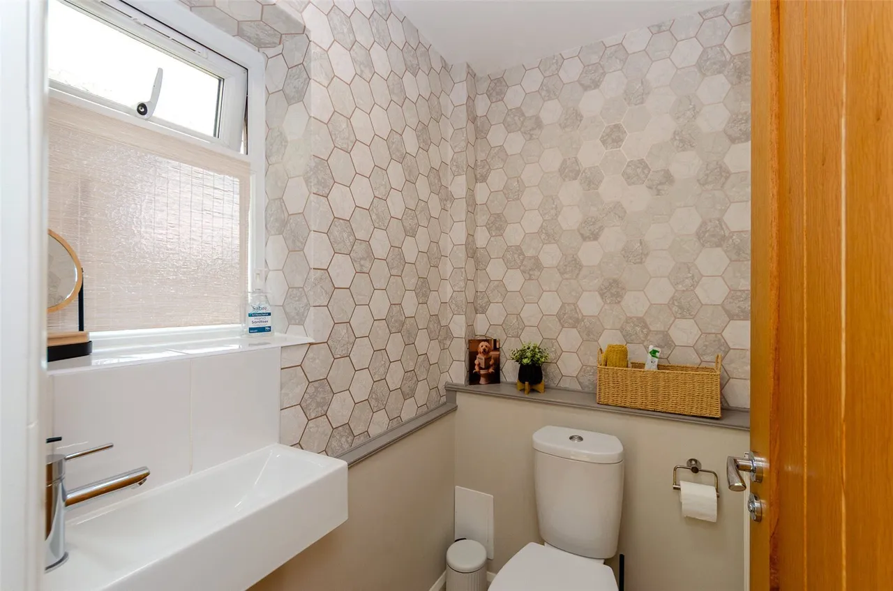Birkdale Avenue, Colwyn Bay, LL29, photo 10
