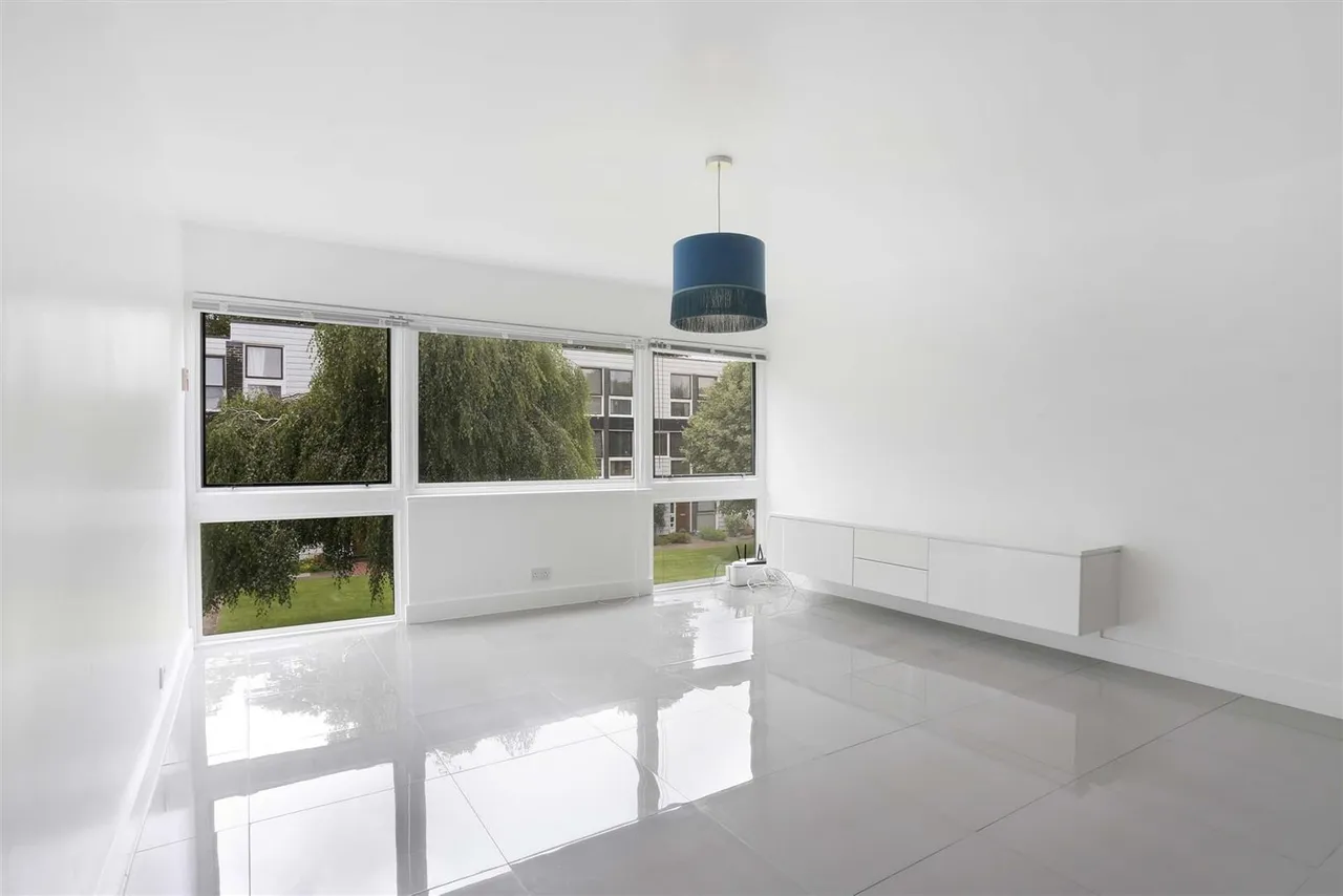 Bankside Close, Carshalton, SM5, photo 3