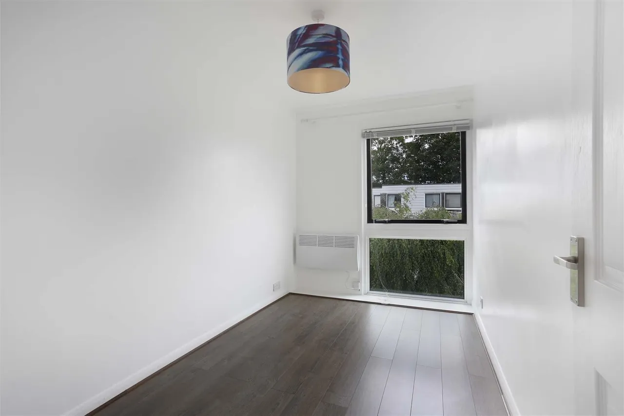 Bankside Close, Carshalton, SM5, photo 16