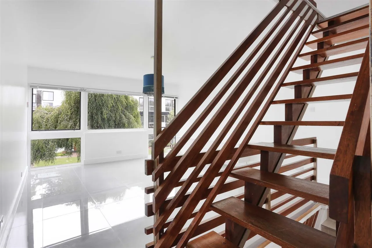 Bankside Close, Carshalton, SM5, photo 9