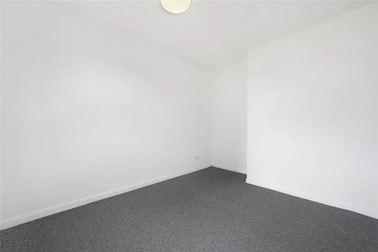 Redclyffe Road, East Ham, London, E6, photo 8