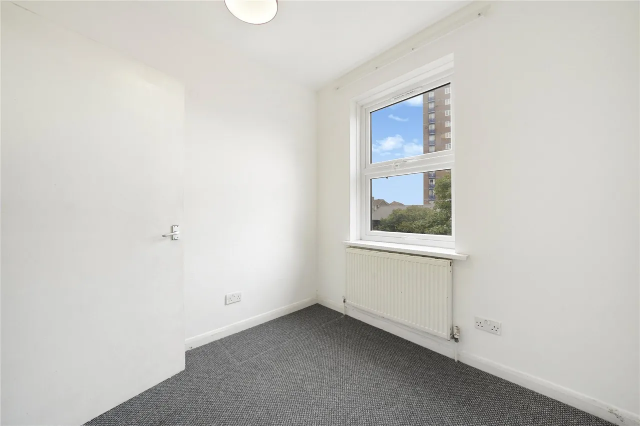 Redclyffe Road, East Ham, London, E6, photo 2