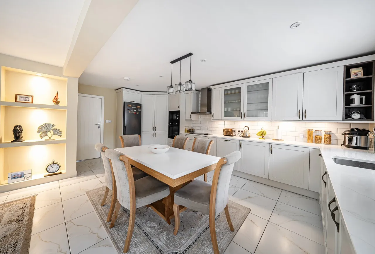 Barton Road, Oxfordshire, Headington, OX3 9JE, photo 2