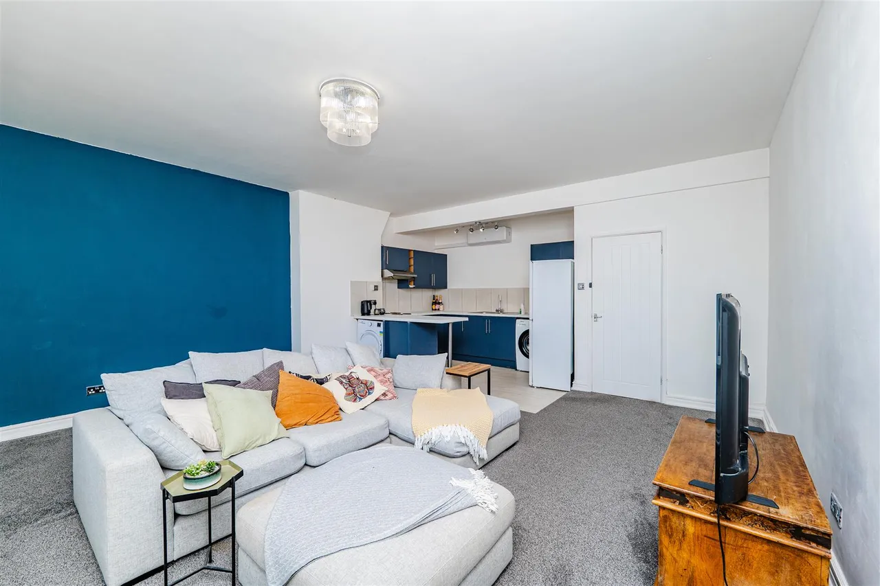 Holton Road, Barry, CF63 4HL, photo 10