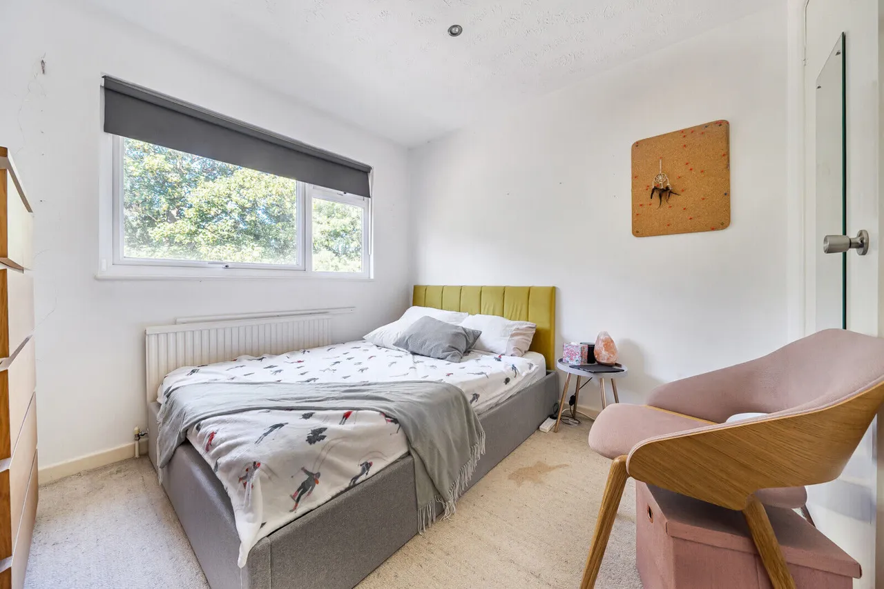 Marshall Close, Purley on Thames, RG8, photo 11