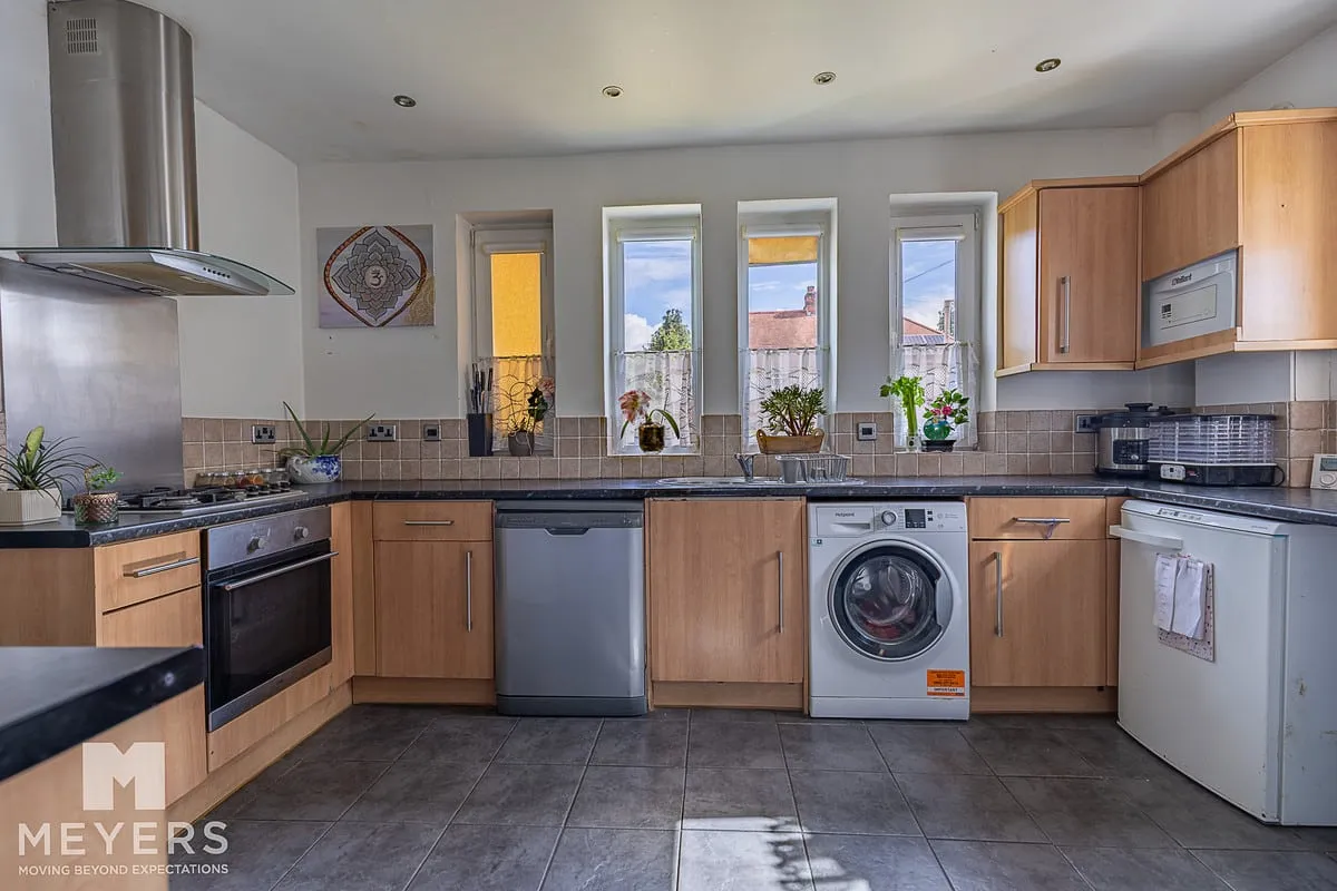 Rochester Road, Bournemouth, BH11, photo 6
