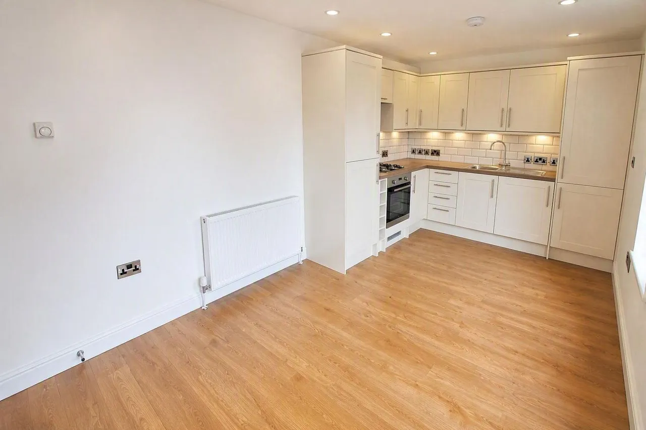 Midland Way, Thornbury, photo 5
