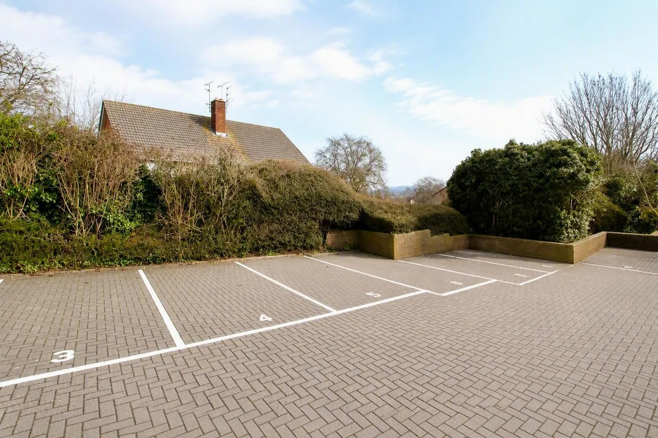 Midland Way, Thornbury, photo 11