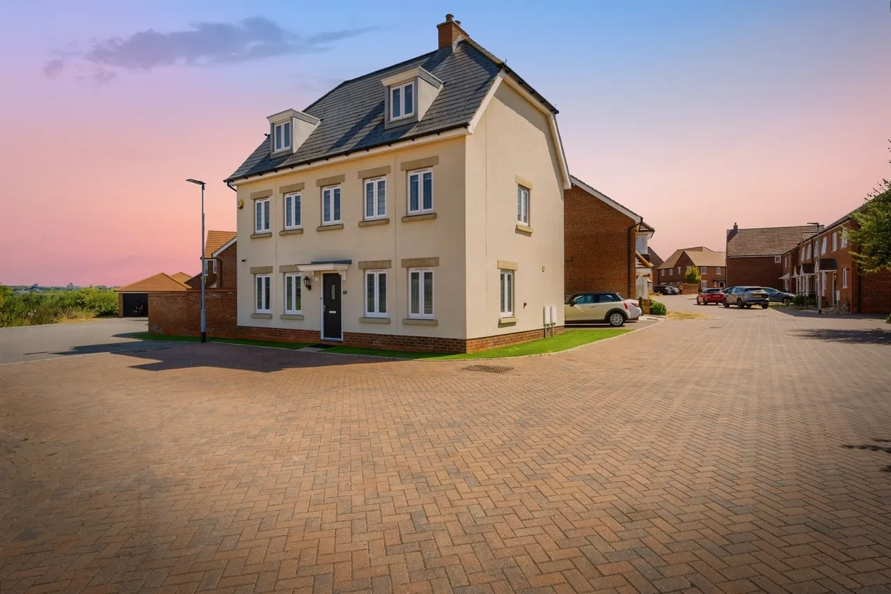 6 bed house for sale, Perch Mews, Biddenham, MK40