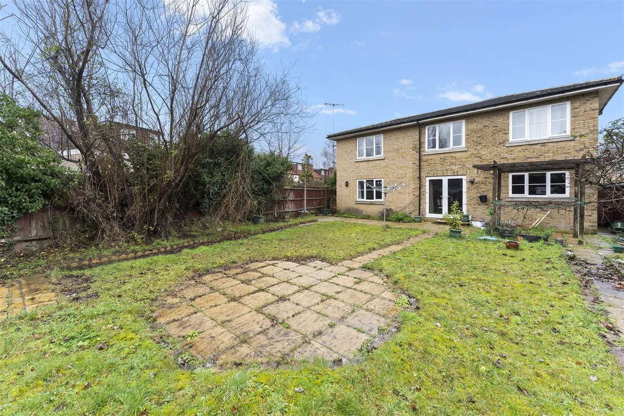 Amberside Close, Isleworth, photo 15