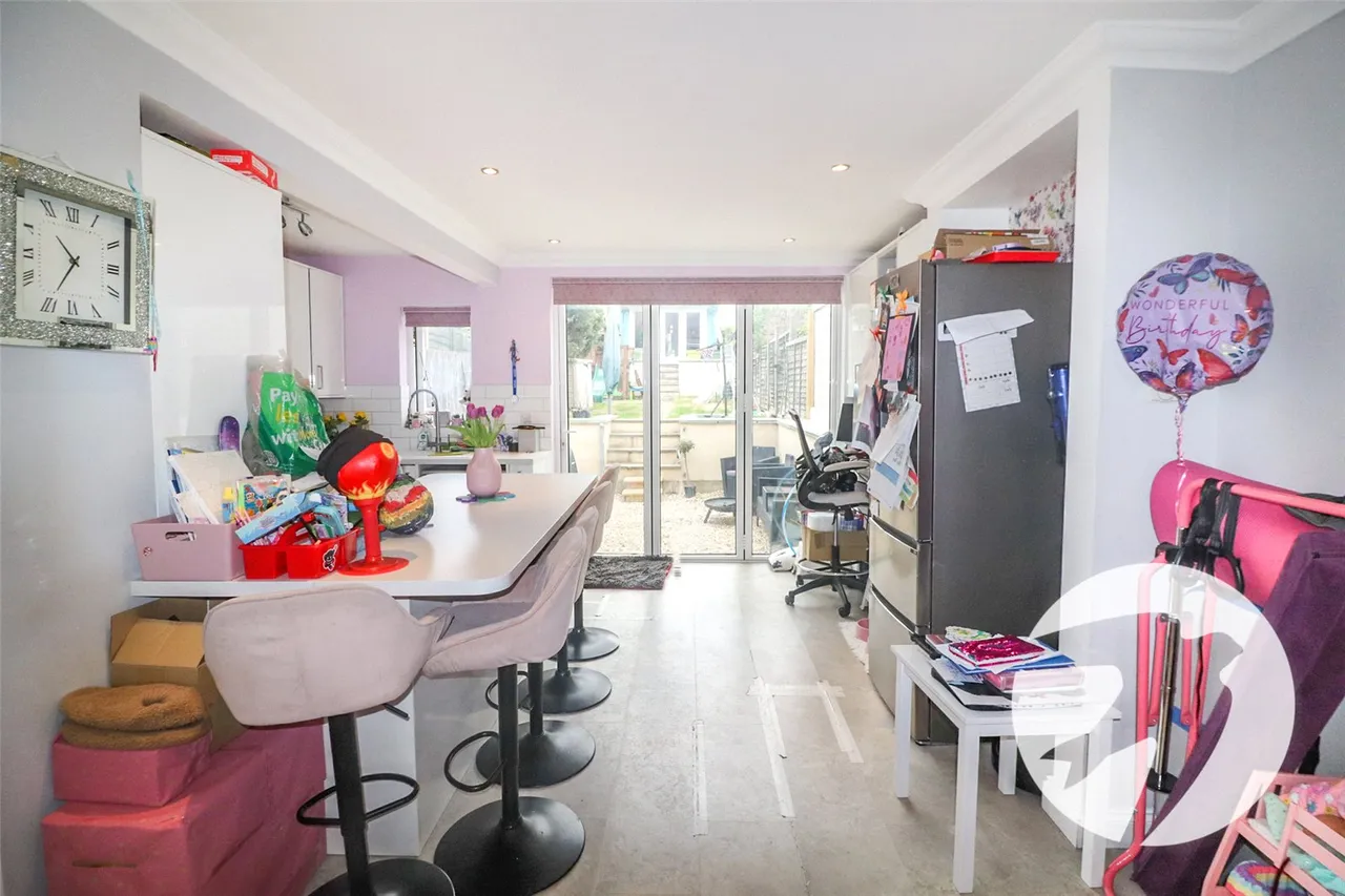 Collindale Avenue, Erith, DA8, photo 5