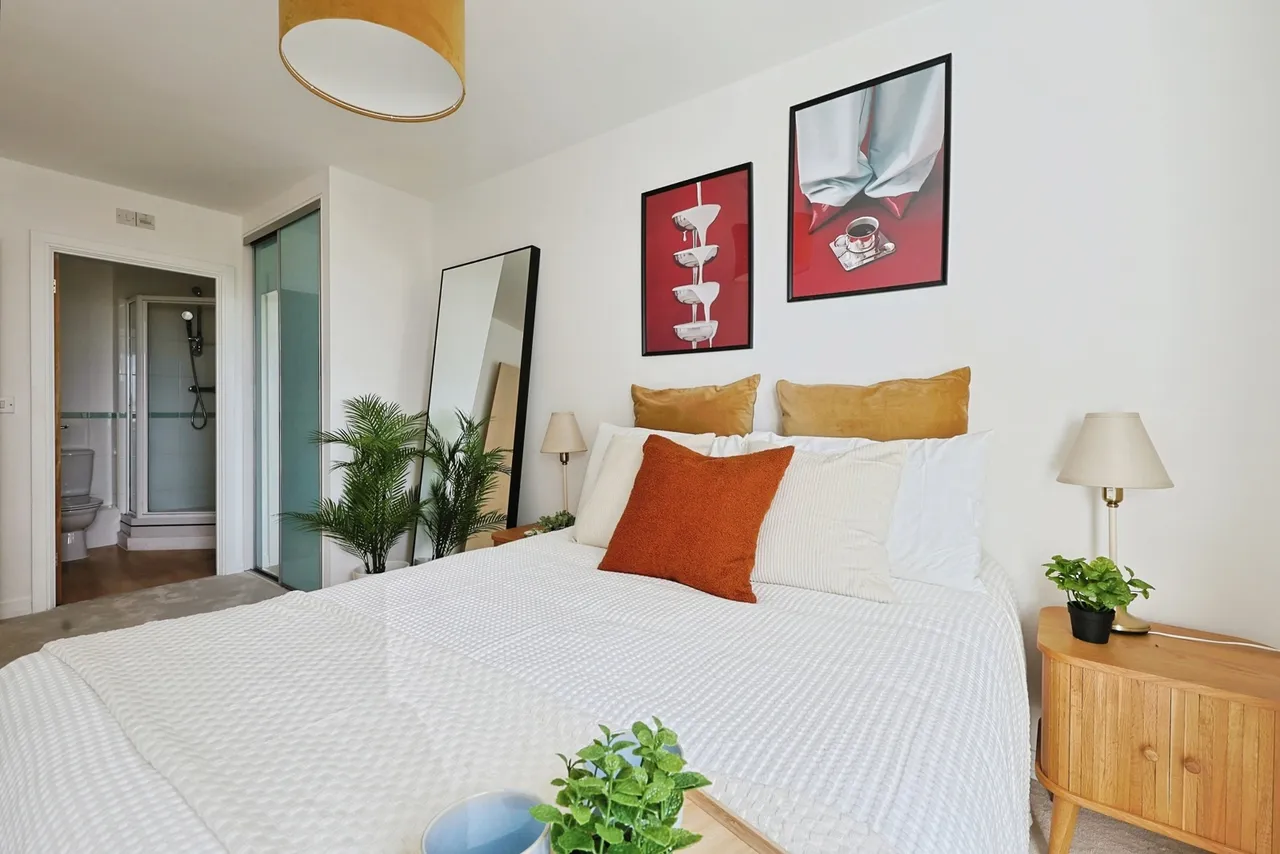 Victoria Road, Acton, W3, photo 14