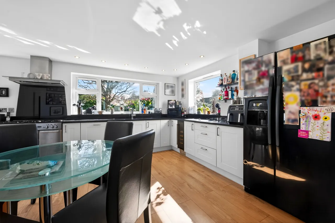 Grangewood, Potters Bar, EN6, photo 5