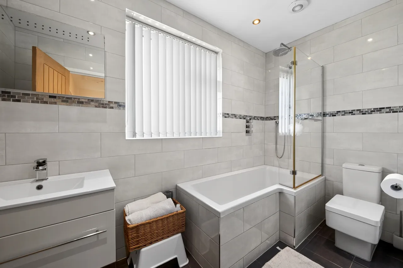 Grangewood, Potters Bar, EN6, photo 25