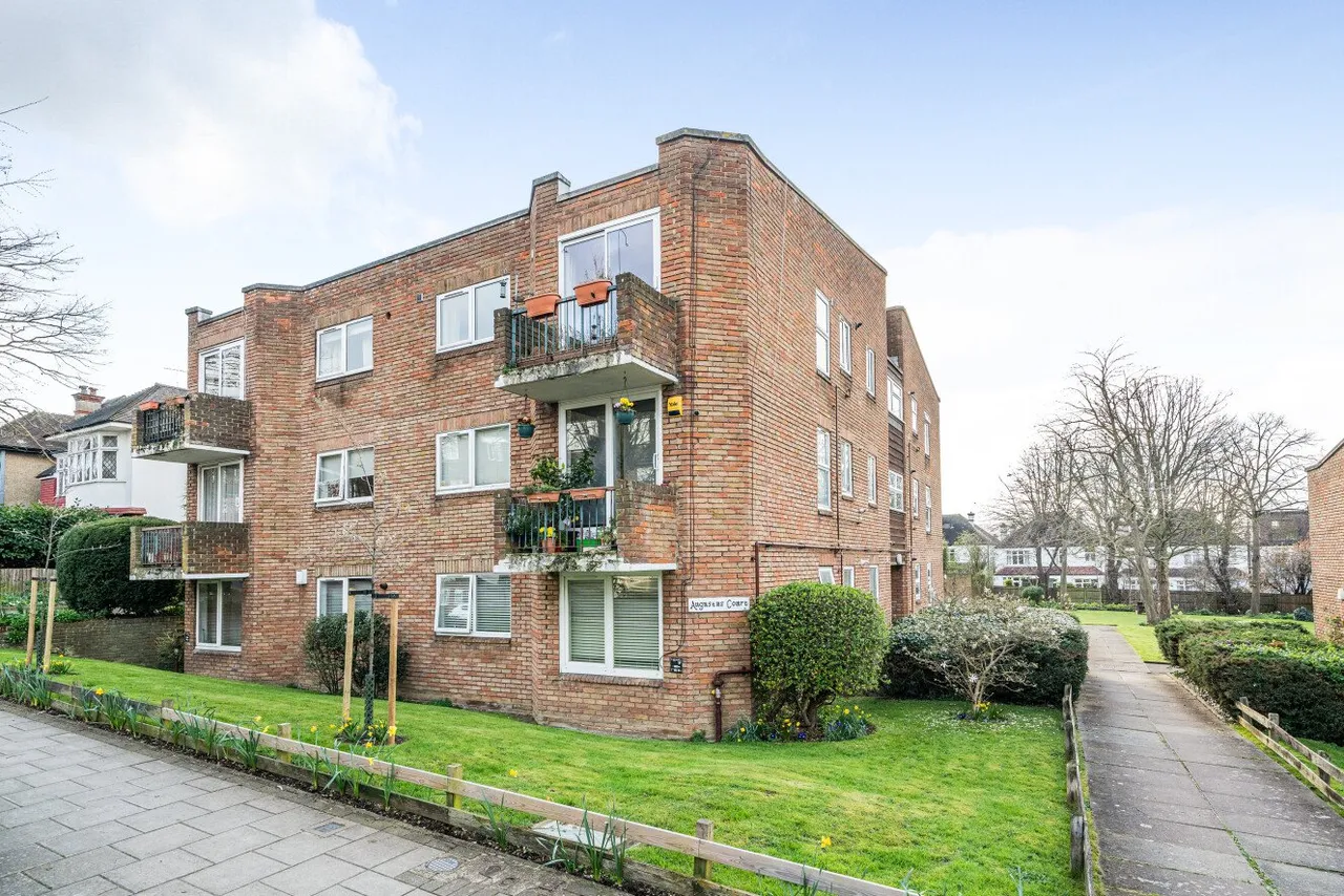 Woodfield Avenue, Streatham, London, SW16, photo 9