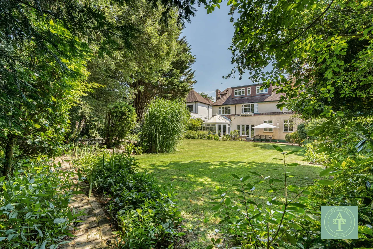 Powys Lane, Southgate, London, N14, photo 54