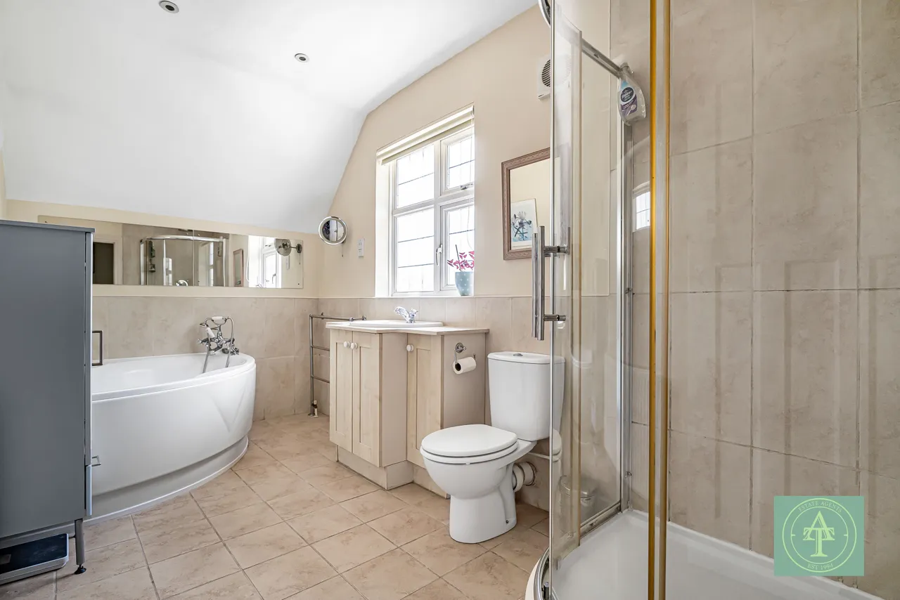Powys Lane, Southgate, London, N14, photo 28