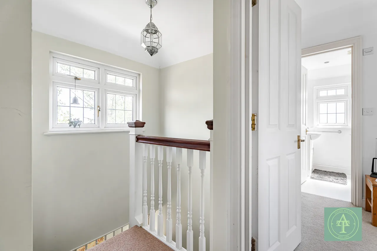 Powys Lane, Southgate, London, N14, photo 40