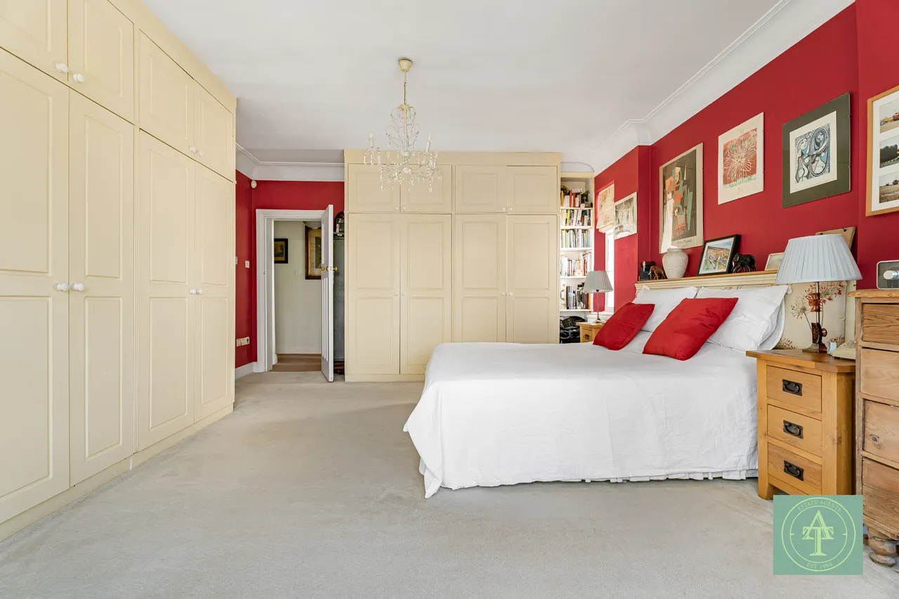 Powys Lane, Southgate, London, N14, photo 33