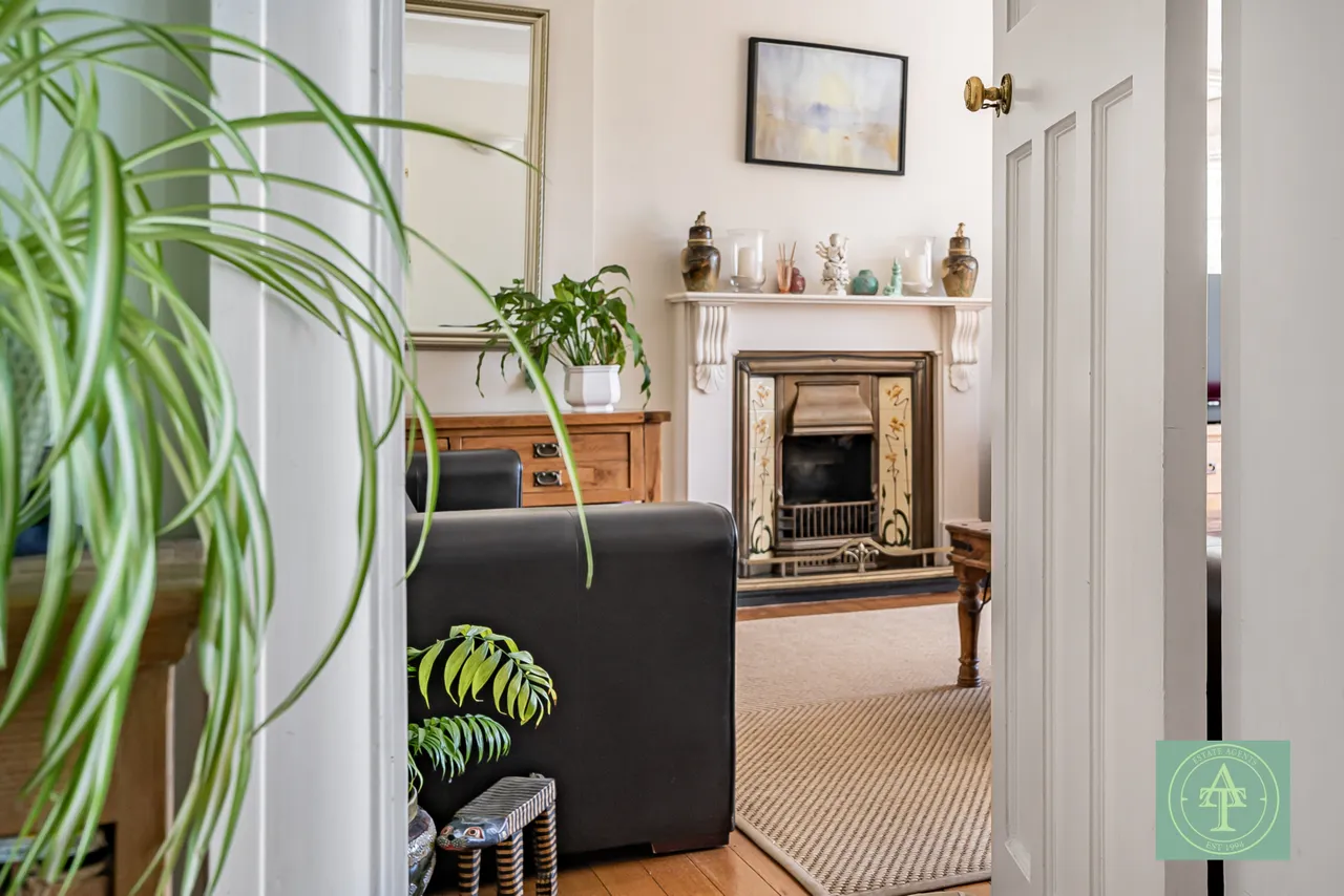 Powys Lane, Southgate, London, N14, photo 16