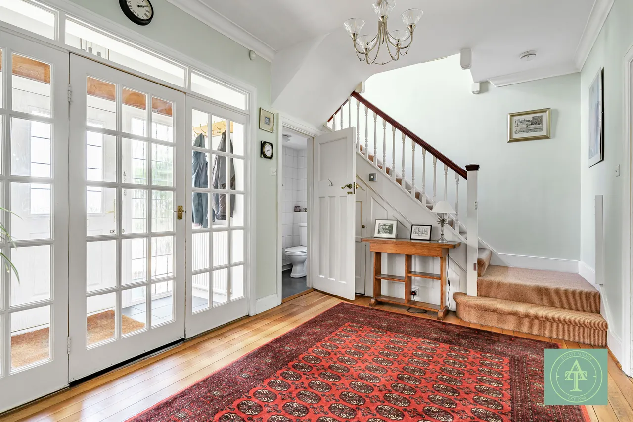 Powys Lane, Southgate, London, N14, photo 4