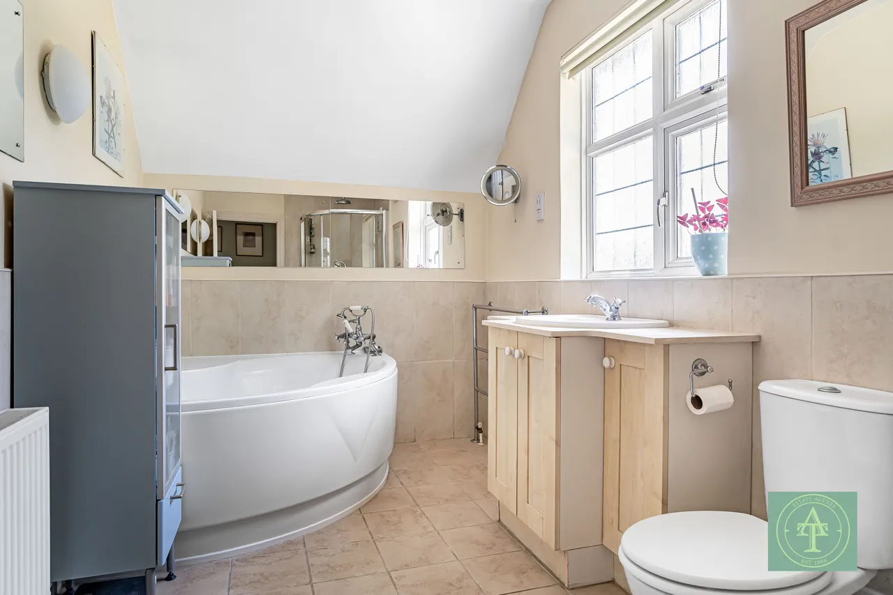 Powys Lane, Southgate, London, N14, photo 29