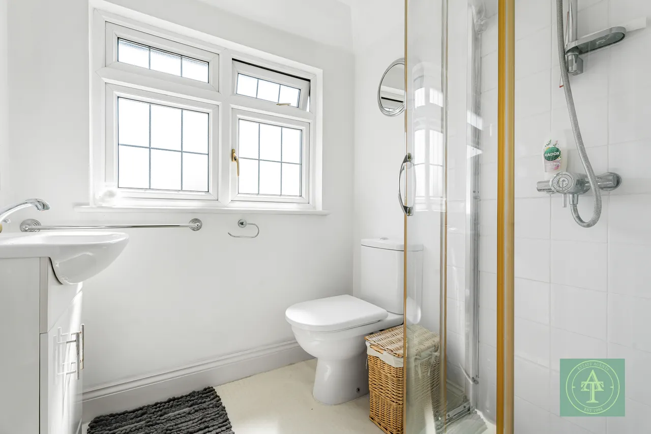 Powys Lane, Southgate, London, N14, photo 43