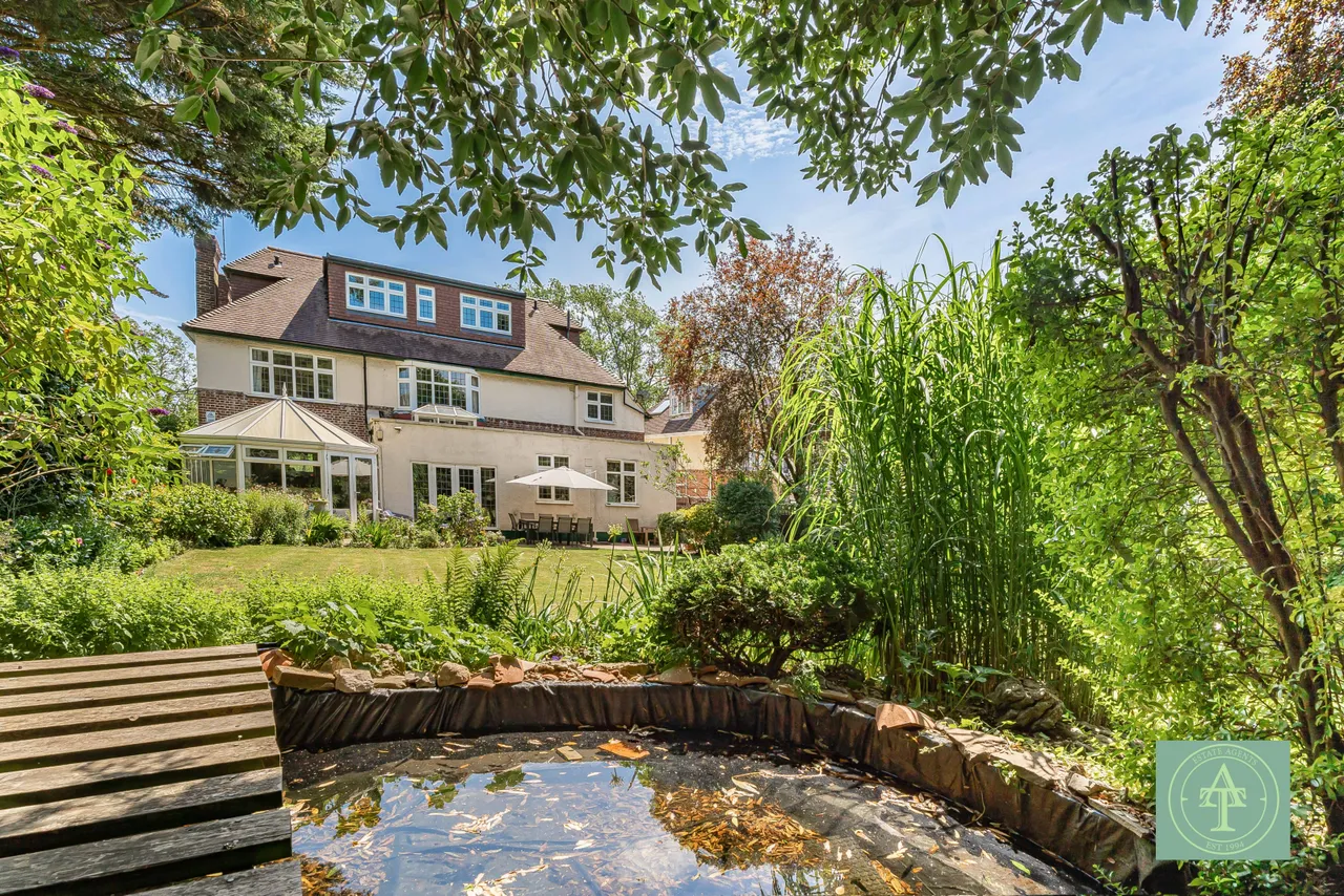 Powys Lane, Southgate, London, N14, photo 52