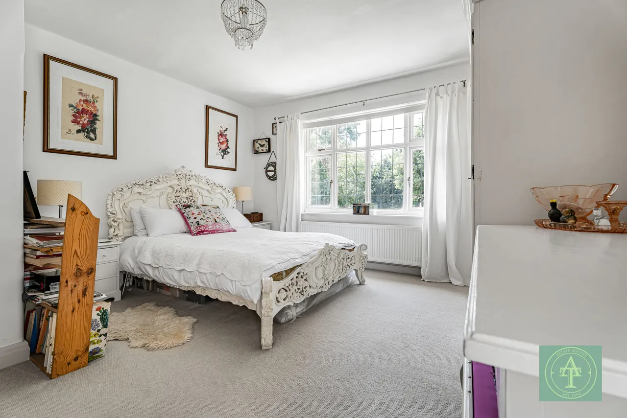 Powys Lane, Southgate, London, N14, photo 36