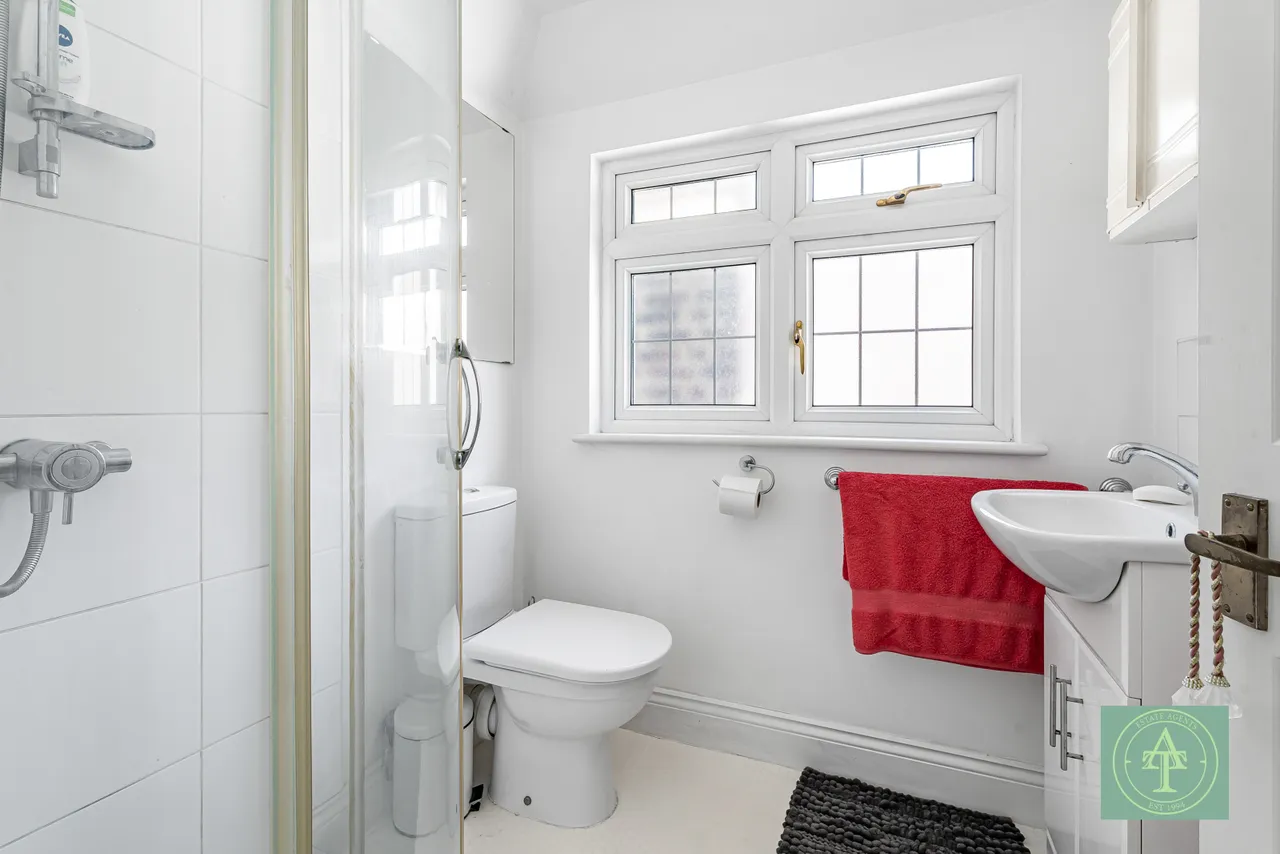 Powys Lane, Southgate, London, N14, photo 46