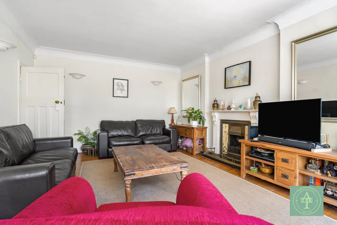 Powys Lane, Southgate, London, N14, photo 15