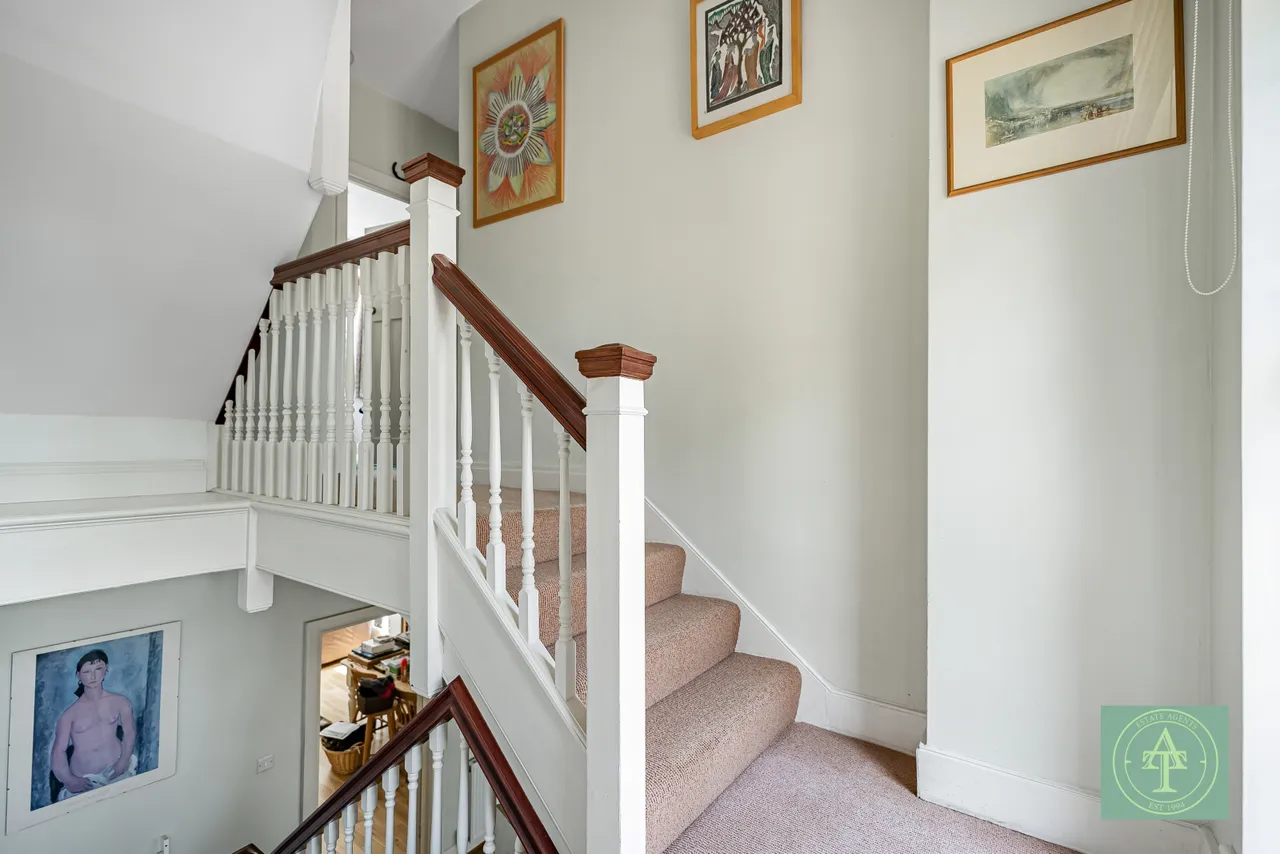 Powys Lane, Southgate, London, N14, photo 25
