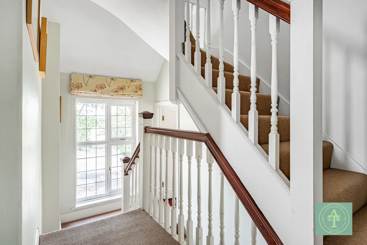 Powys Lane, Southgate, London, N14, photo 30
