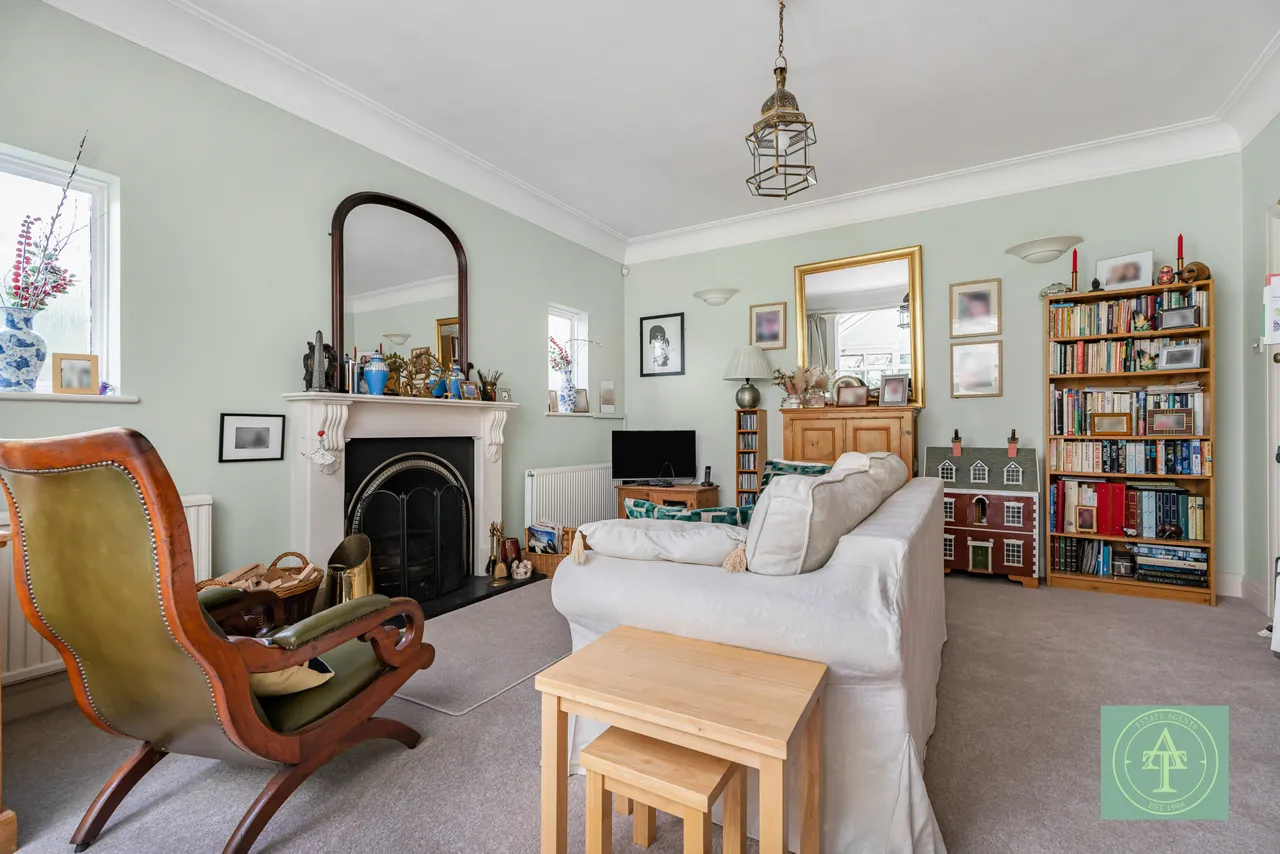 Powys Lane, Southgate, London, N14, photo 20