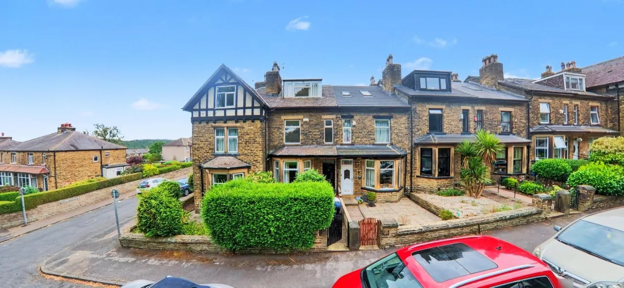 4 bed house for sale — Hall Road Bradford, BD2 2DU