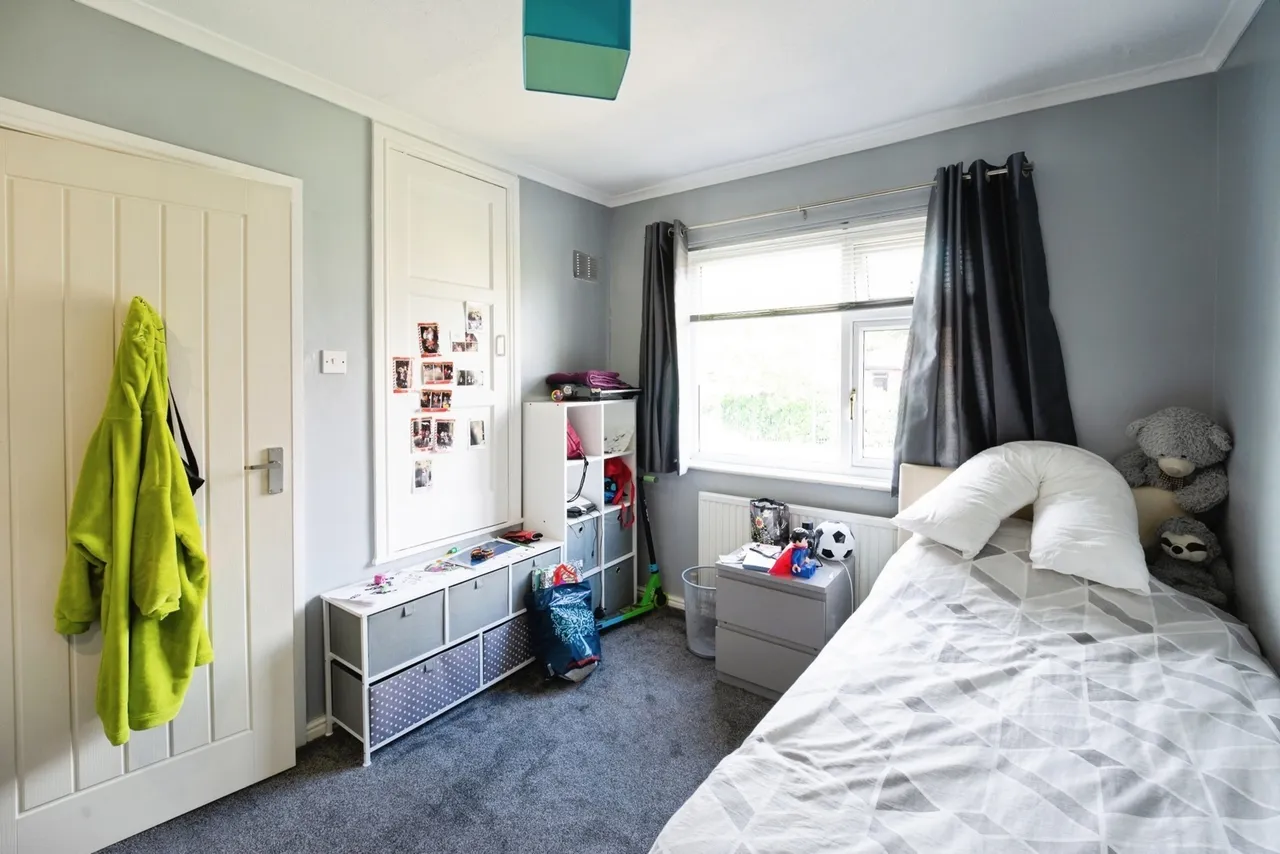 Reevy Road West, Bradford, West Yorkshire, BD6, photo 19