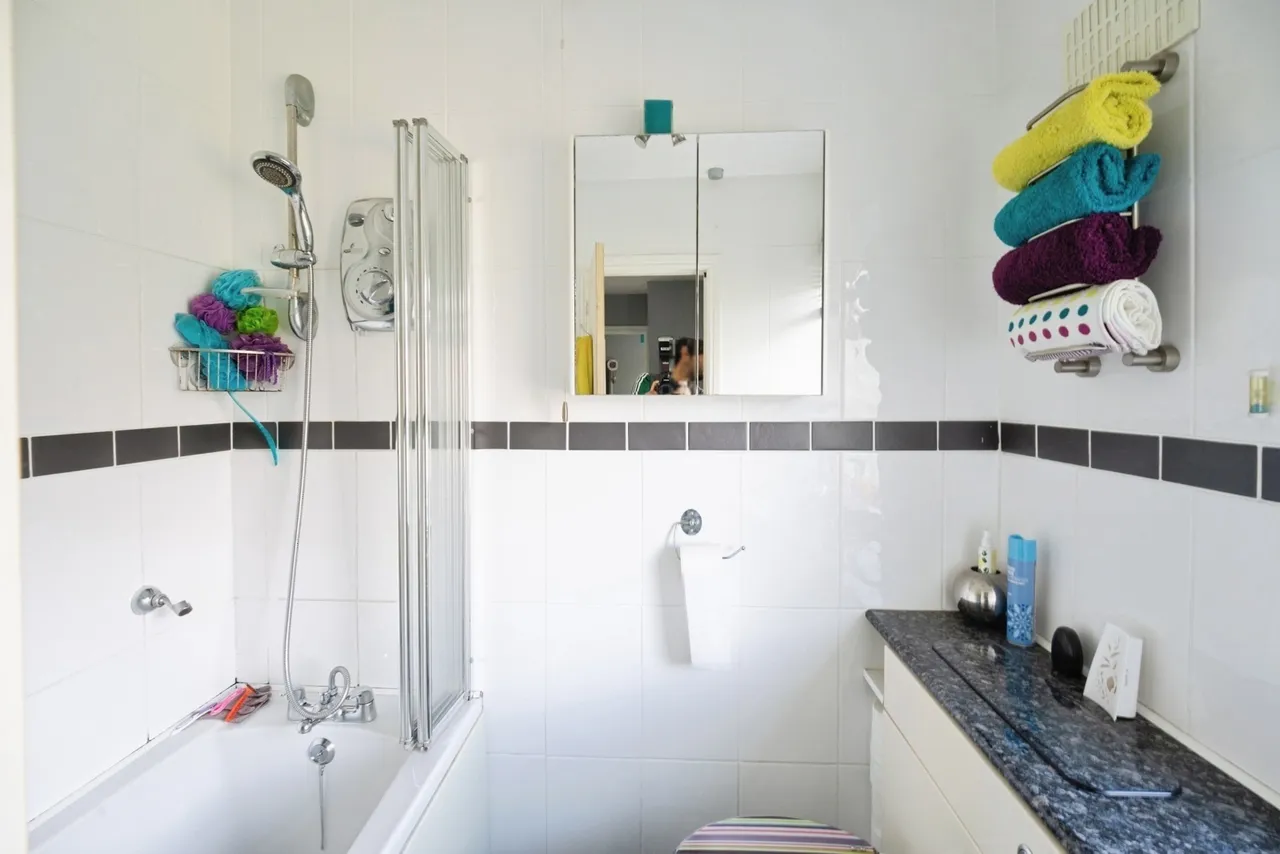 Reevy Road West, Bradford, West Yorkshire, BD6, photo 8