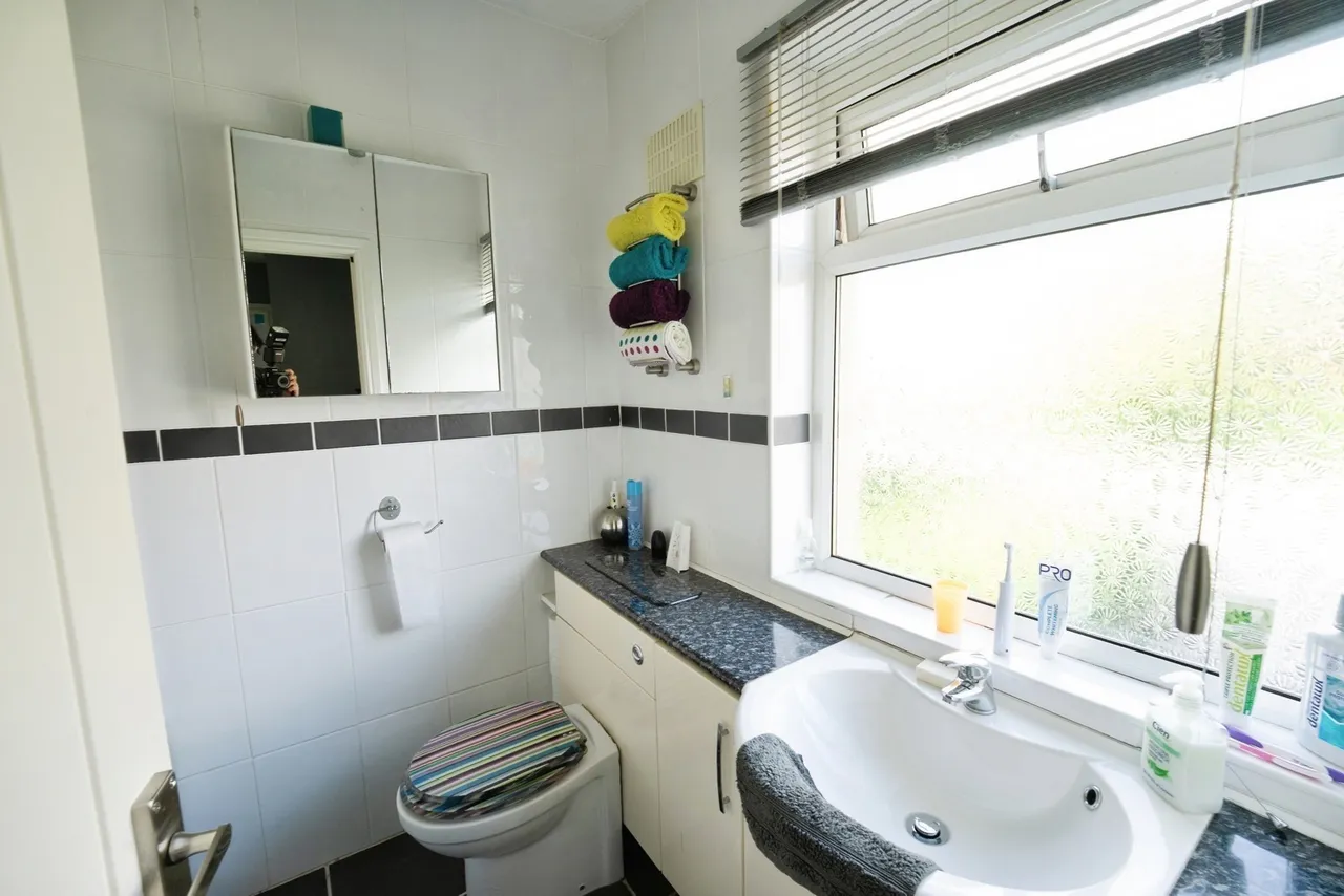 Reevy Road West, Bradford, West Yorkshire, BD6, photo 17