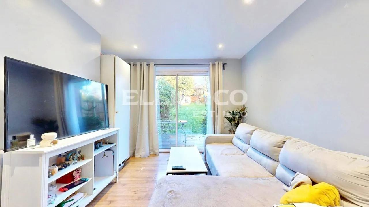 Rosewood Avenue, Greenford, UB6, photo 6