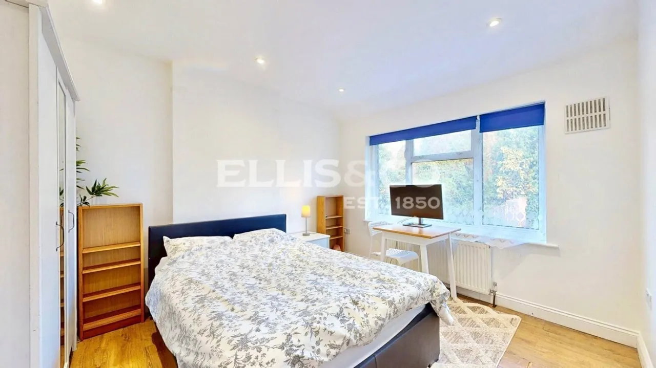 Rosewood Avenue, Greenford, UB6, photo 17