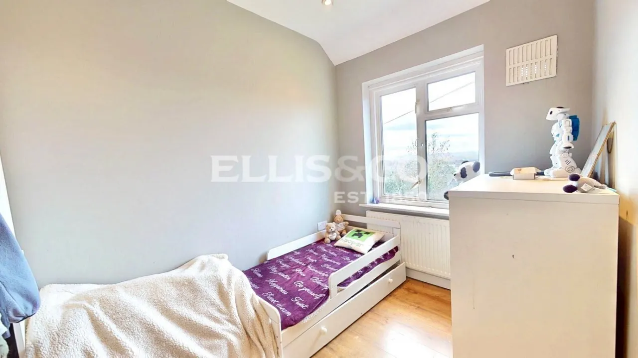 Rosewood Avenue, Greenford, UB6, photo 22