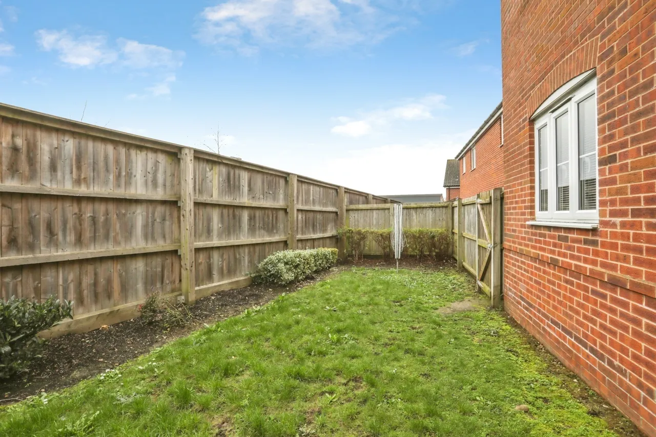 Newbolt Close, Stowmarket, Suffolk, IP14, photo 13
