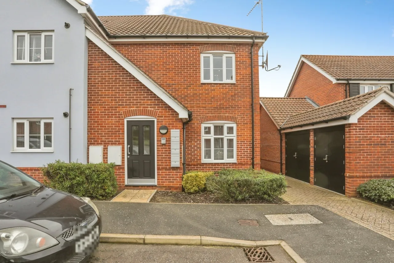 2 bed flat for sale — Newbolt Close, Stowmarket, Suffolk, IP14