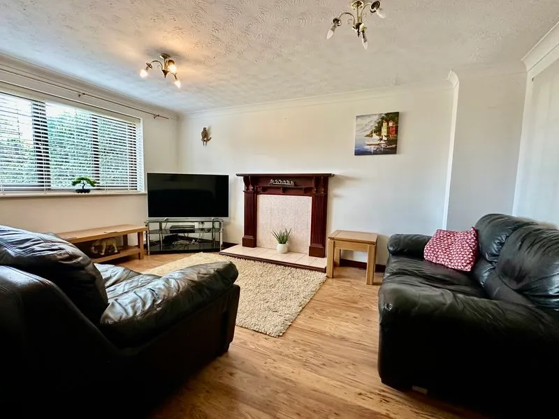 Charndon Close, Luton, LU3, photo 2